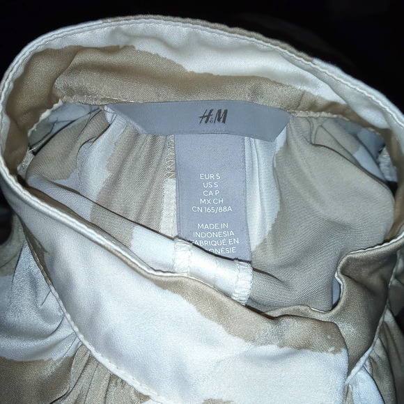 H & M Dress Maxi Sleeveless Zebra Stripe -Covered Buttons Kaftan Satin Feel sz S - Picture 9 of 11